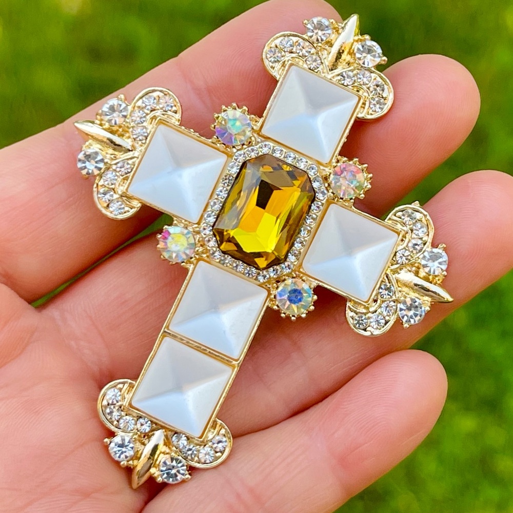 Cross Brooch Gold Tone Cross Pin Cross Jewelry Holy Cross Brooch - Picture 1 of 3